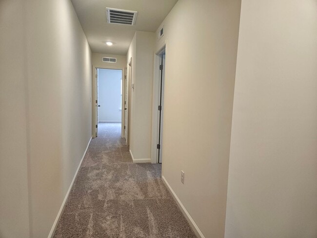 Building Photo - New Construction! Stunning 3Br 2.5Ba in Ri...