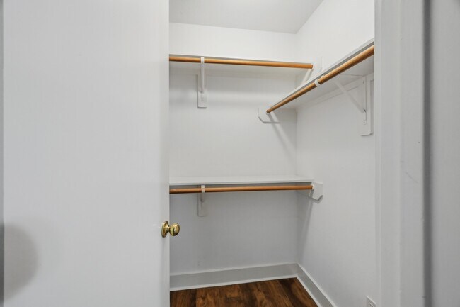 Building Photo - 20967 Young Meadows Way