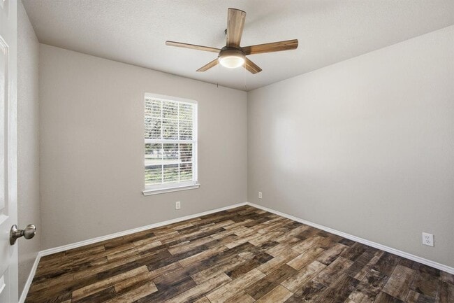 Building Photo - 141 Comanche Trail