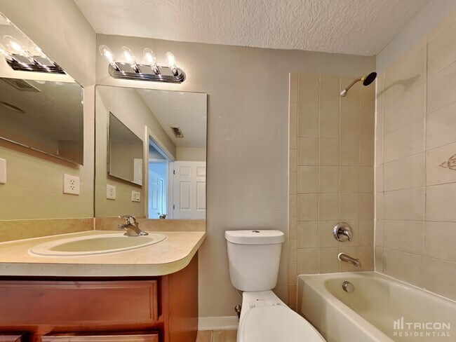 Building Photo - 9909 Jasmine Brook Cir