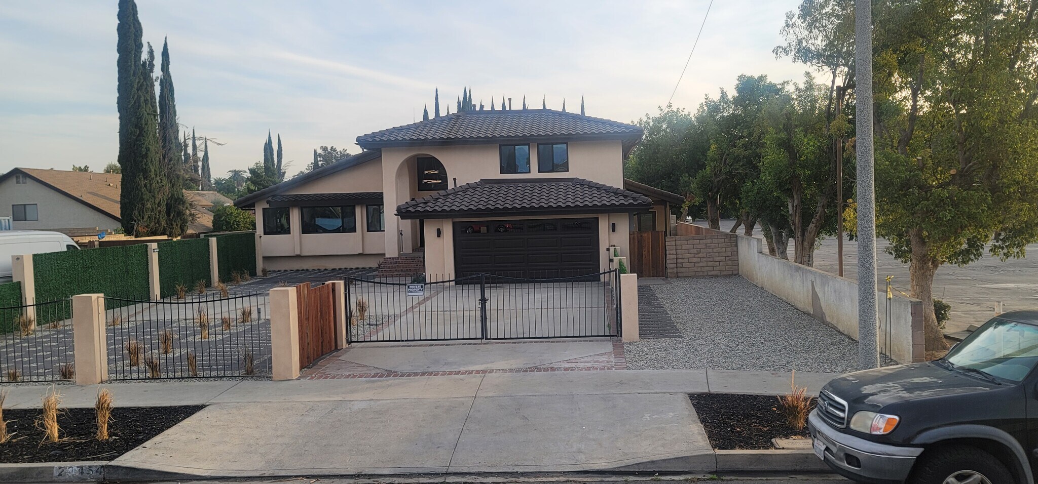 Building Photo - 20454 Strathern St