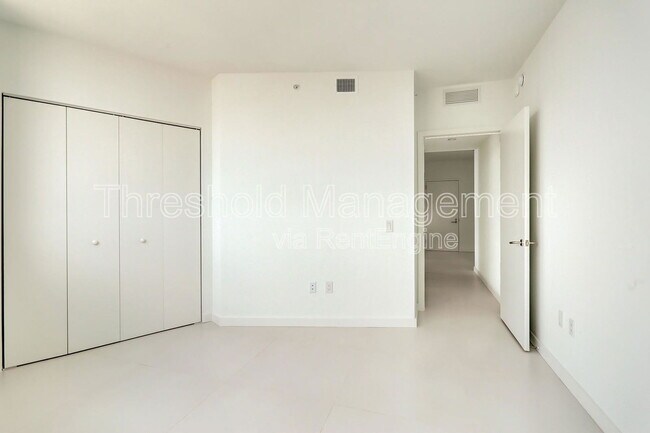 Building Photo - 501 NE 31st St