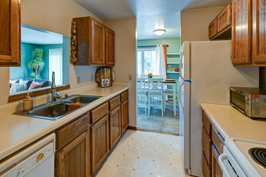 Building Photo - 2850 Cimarron Trl