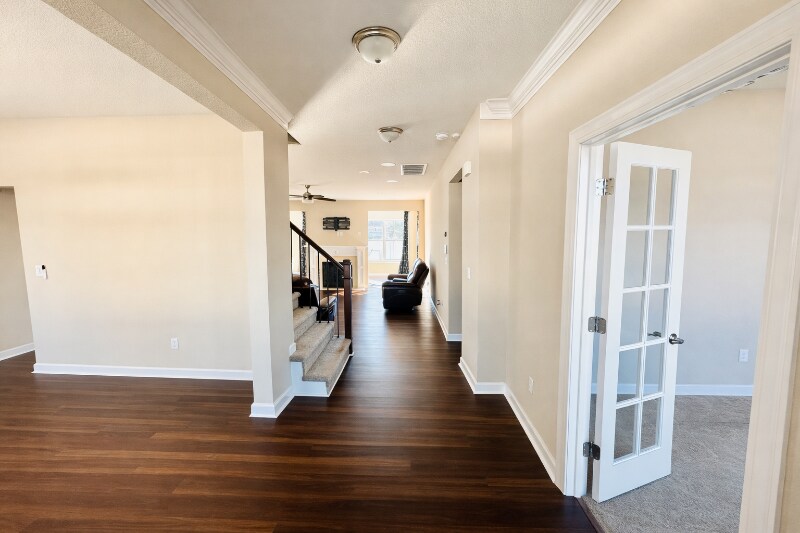 Building Photo - 1300 Parkdale St