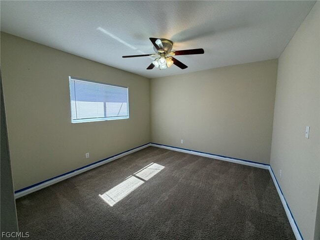 Building Photo - 414 SE 7th St