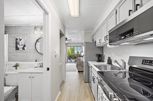 Building Photo - 16 51st St