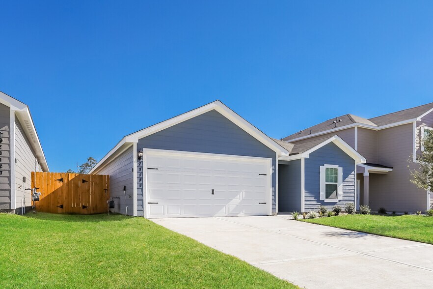 Building Photo - 23131 Shakespeare Dr