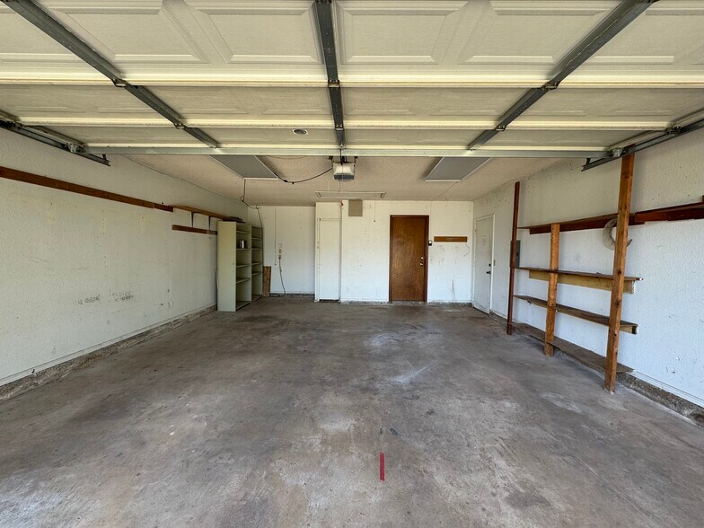 Building Photo - 8636 NW 86th St