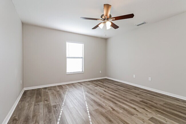 Building Photo - 8349 Silverbell Loop