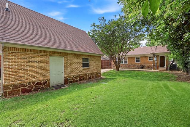 Building Photo - 825 Thomasson Dr