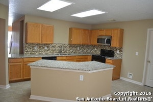 Building Photo - 443 Bluegrass Creek