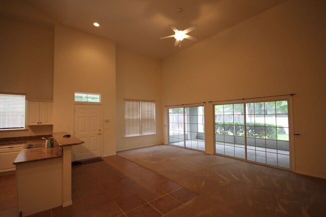 Building Photo - 1571 NW 29 Rd