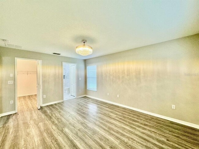 Building Photo - 12534 Chenwood Ave