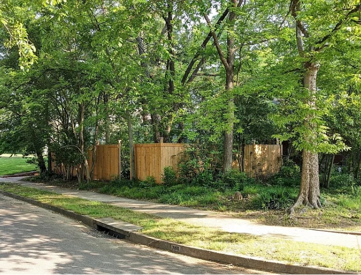 Building Photo - 3810 Kenwood Ave