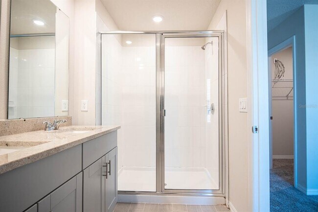 Building Photo - 425 Legacy Lp