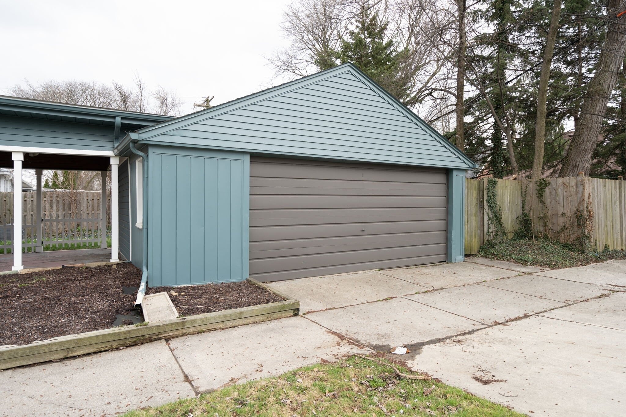 Building Photo - 4727 Olivia Ave
