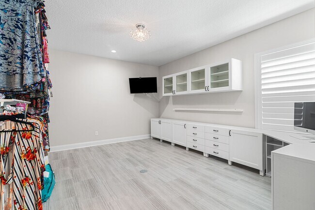 Building Photo - 217 Bonita Vista Dr