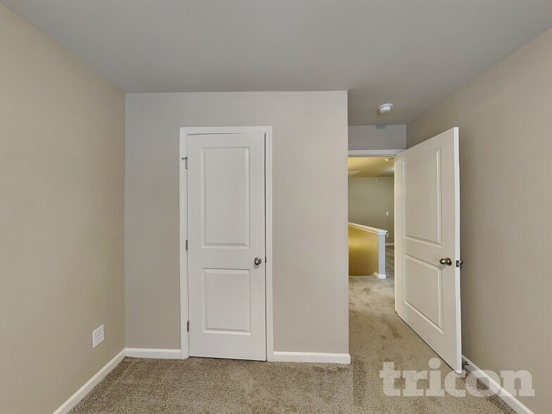 Building Photo - 105 Hickory Station Ln