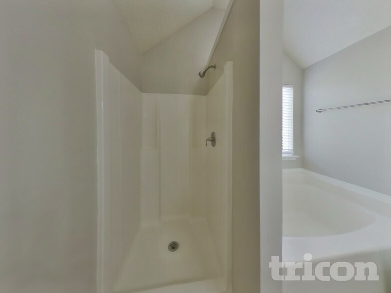 Building Photo - 7925 Donet Terrace Dr