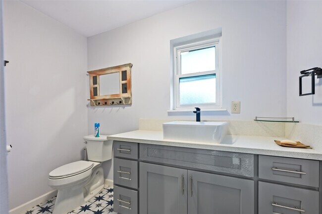 Building Photo - 12018 Beinhorn Dr