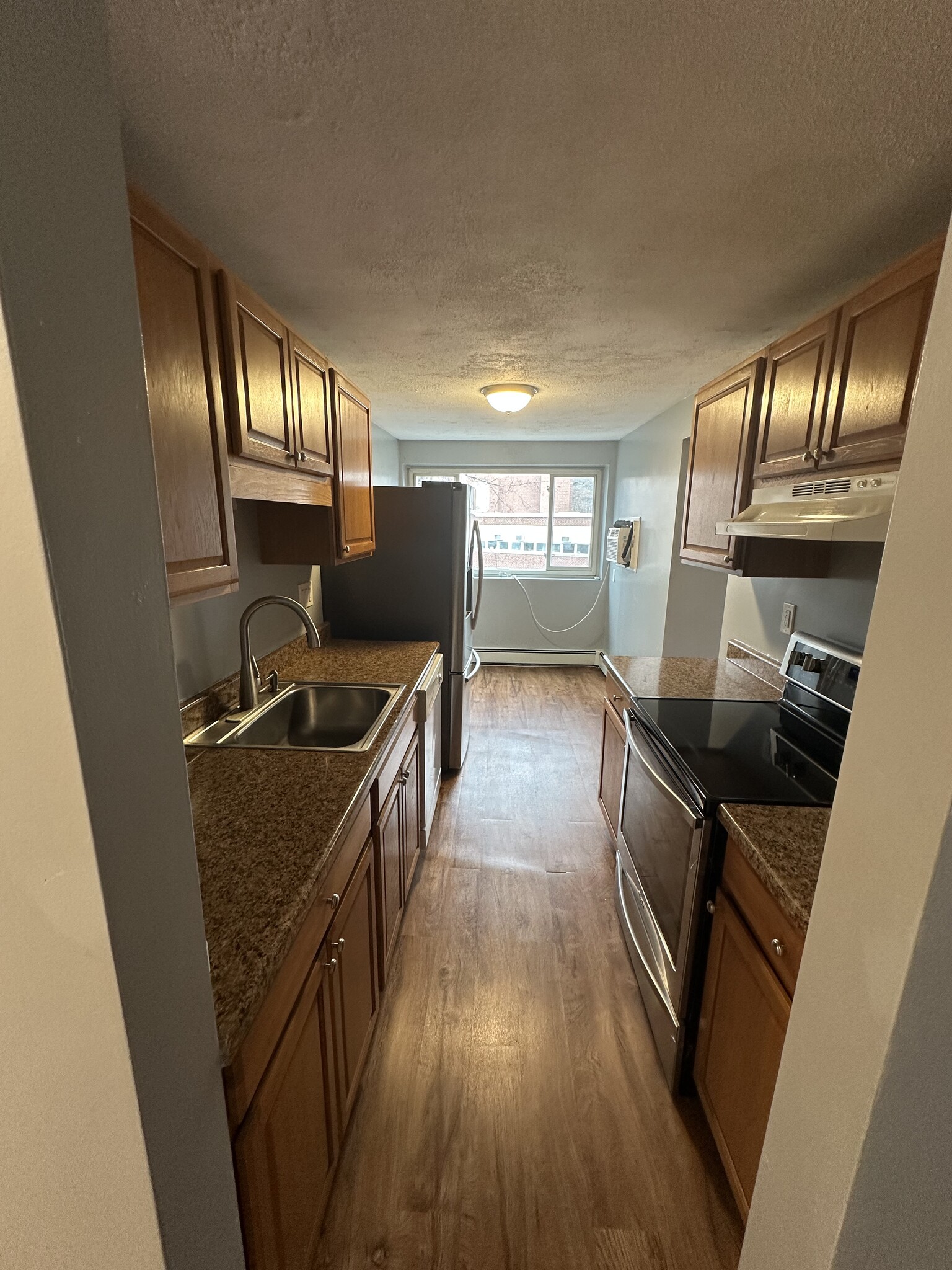 Building Photo - 31 Jones Ter