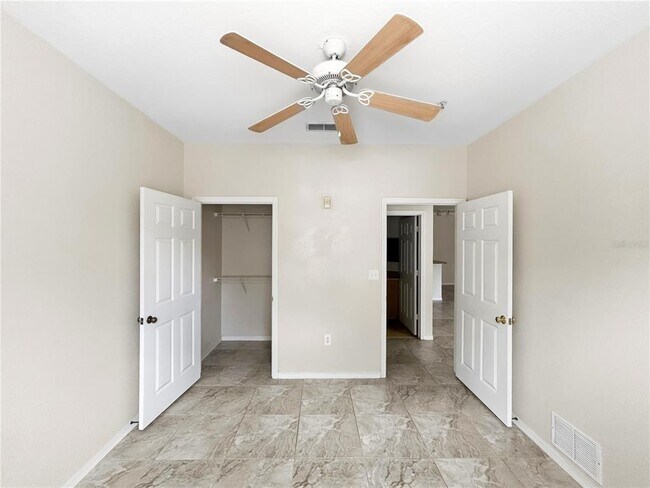 Building Photo - 10205 Courtney Palms Blvd