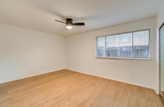 Building Photo - 4040 San Felipe St