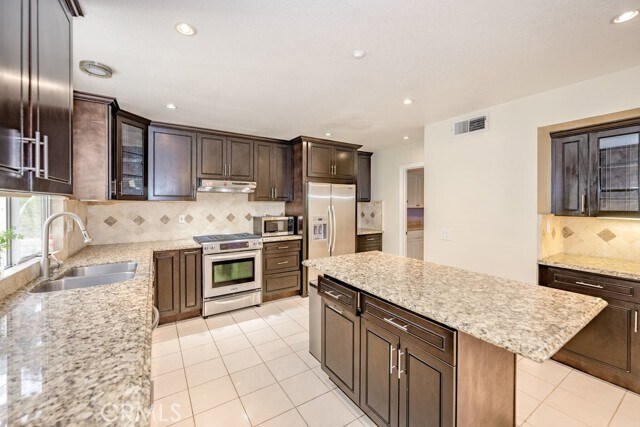 Building Photo - 12200 Crest Ave