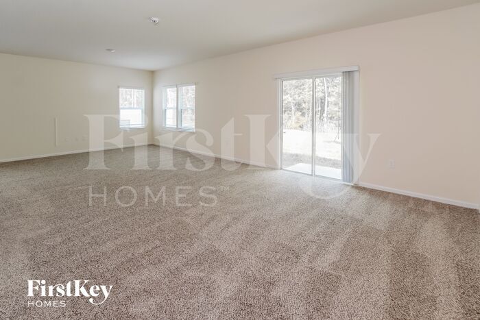 Building Photo - 5835 Calvary Dr