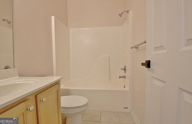 Building Photo - 110 Freeman Forest Dr