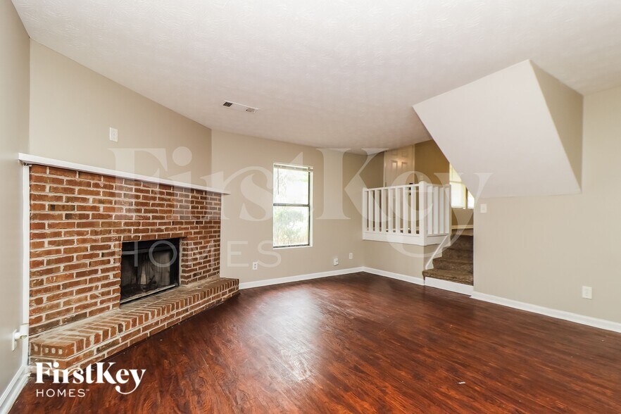 Building Photo - 3346 Clevemont Way