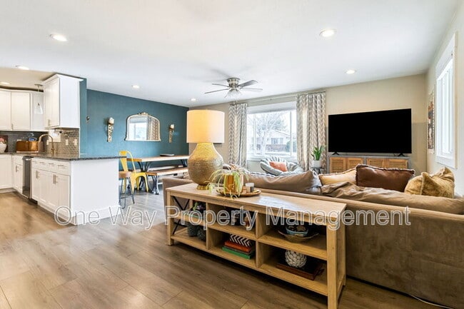 Building Photo - 918 Woodbine Dr