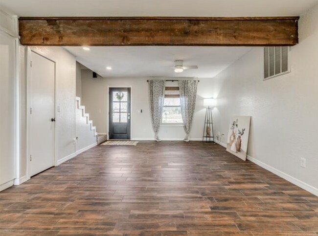 Building Photo - Beautiful 4 bedroom home. Country space, modern updates.