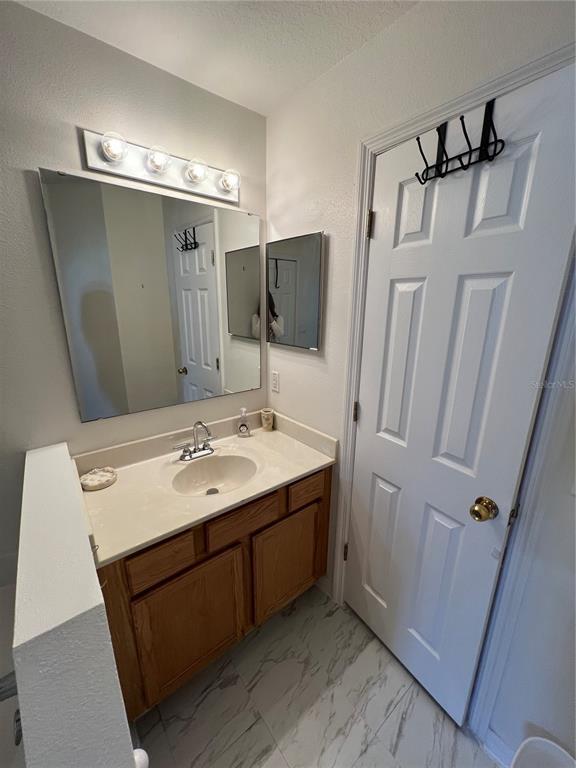 Building Photo - 2105 Atwater Dr