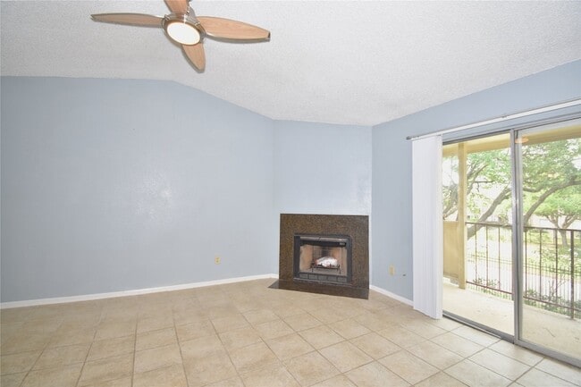 Building Photo - 2120 El Paseo St