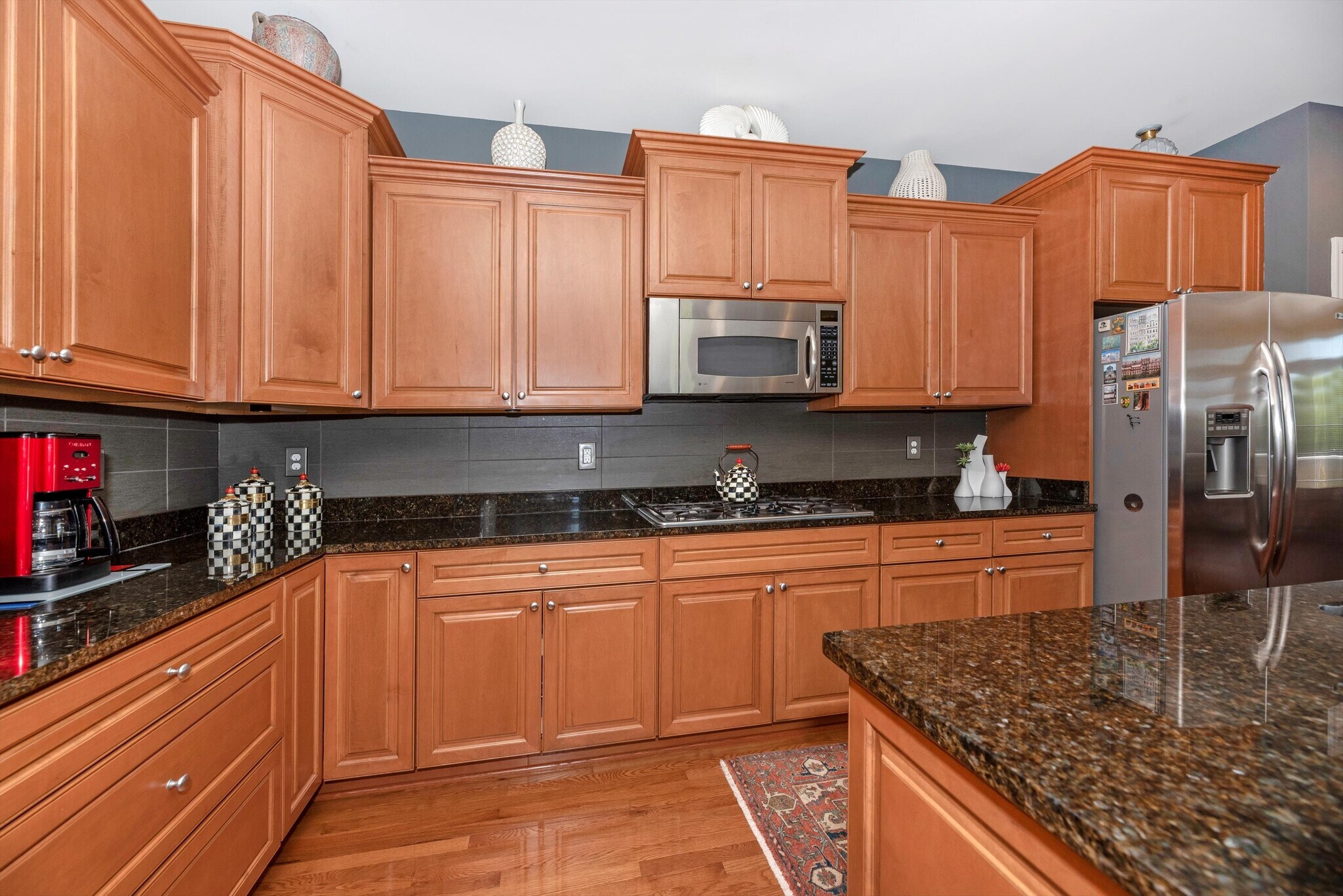 Kitchen Gas Range - 2507 Mill Race Rd