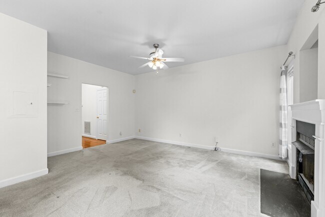 Building Photo - 2723 Sterling Park Dr