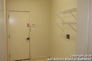 Building Photo - 210 Tapwood Ln