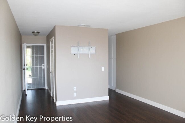 Building Photo - Beautiful upgraded 2BR condo in the Quail ...