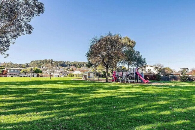 Building Photo - 101 Linden Ave