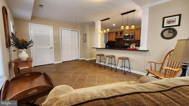 Building Photo - 332 Edgemont Ave