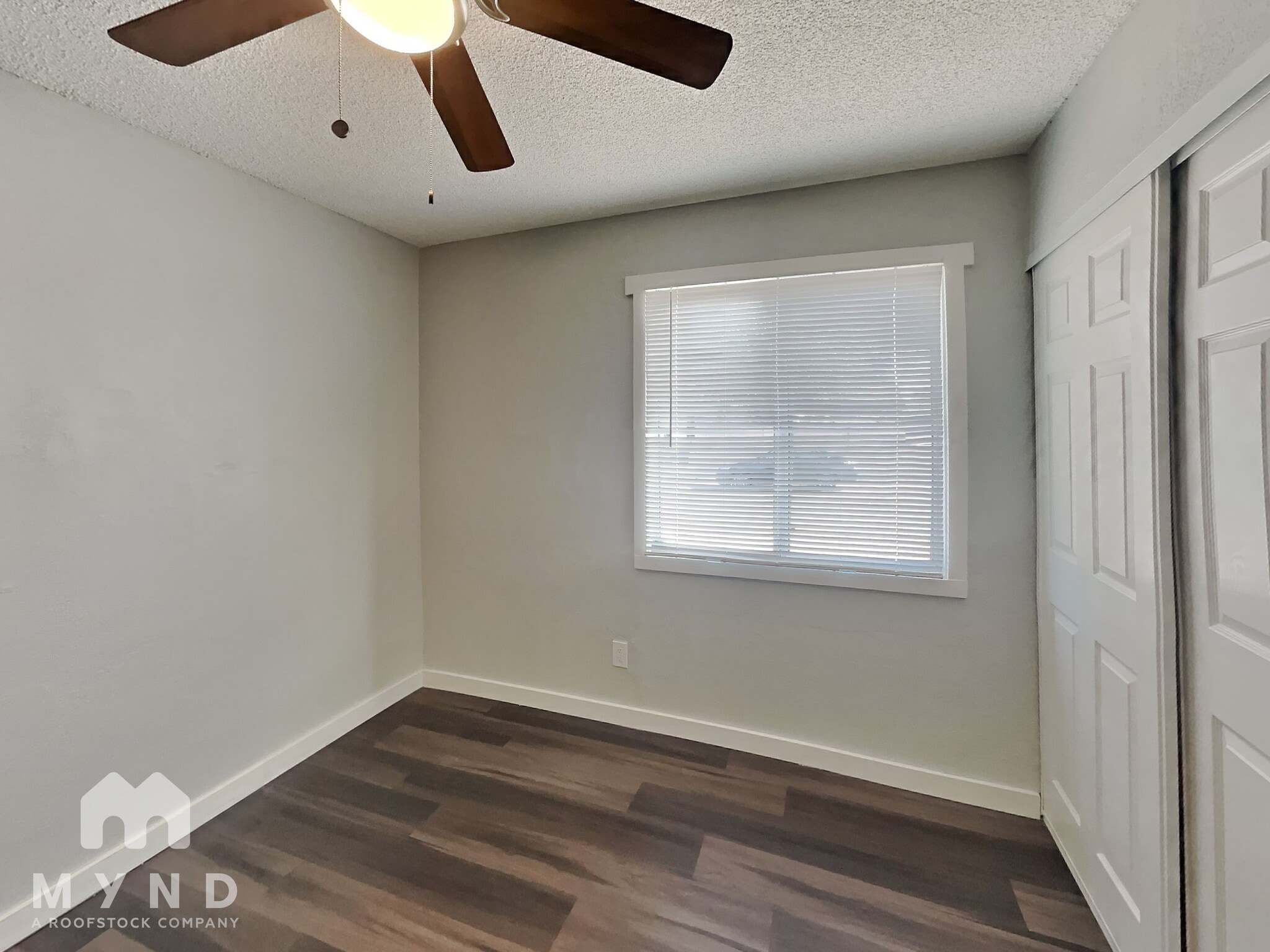 Building Photo - 5650 S 46th Pl