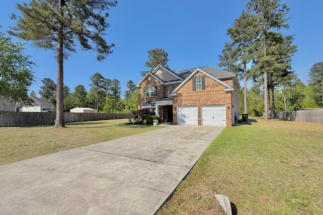 Building Photo - 470 Briarcrest Dr NE