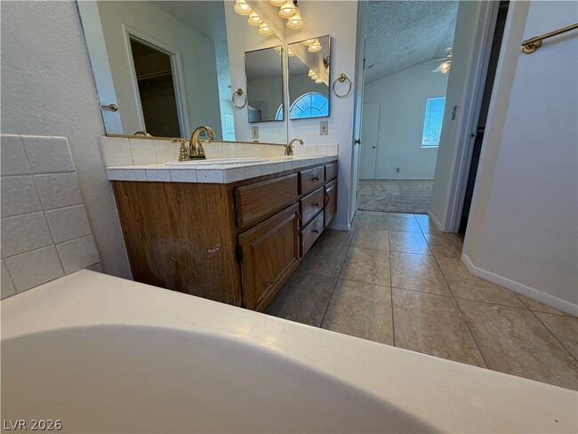 Building Photo - 9509 Swan Bay Dr