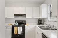 Building Photo - 2550 W Bird St