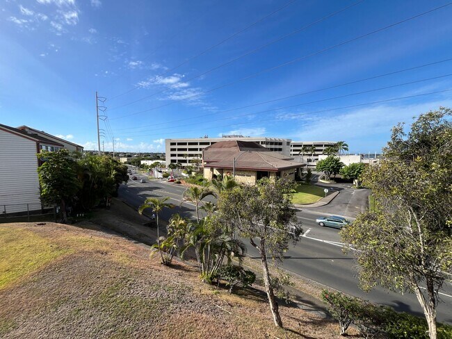 Building Photo - 775x - Bougainville #315