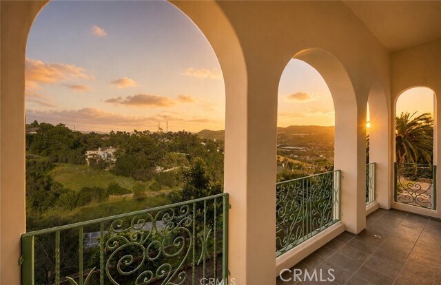 Building Photo - 30702 Hilltop Way