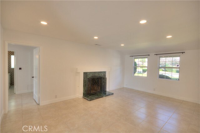 Building Photo - 1195 Rexford Ave