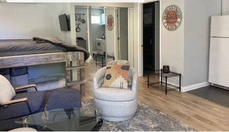 Building Photo - 4276 Kenyon Ave