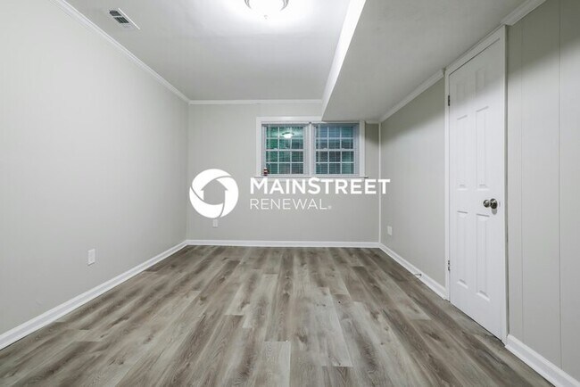 Building Photo - 4 Bedroom Pet-Friendly Home in LITHONIA, GA with Main Street Renewal